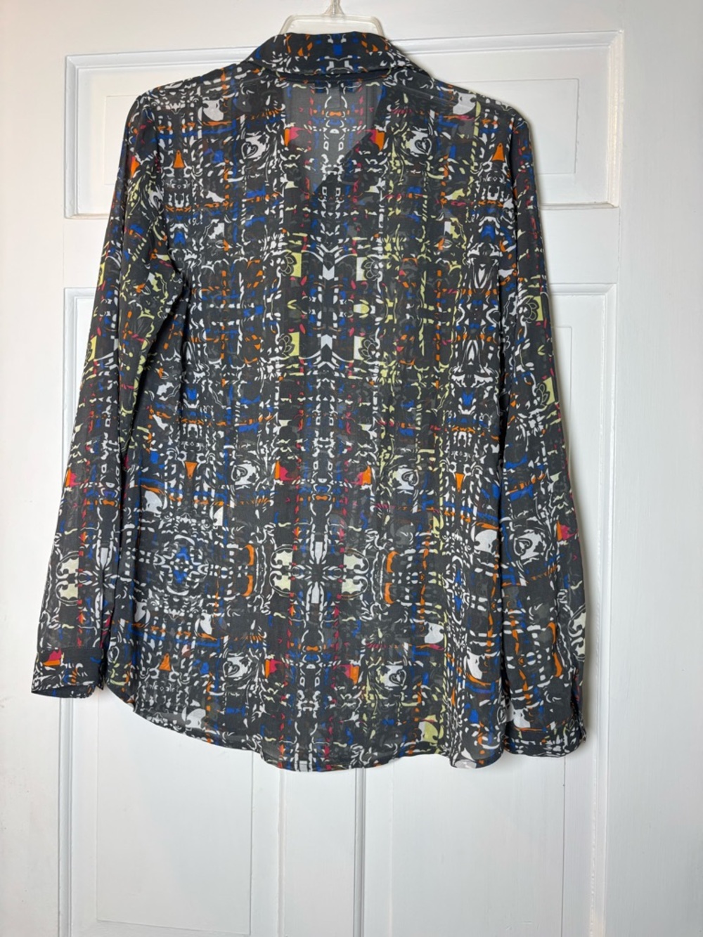 CAbi Grey Patterned Button-Up Blouse with Multicolor Accents Women’s M - Picture 3 of 7